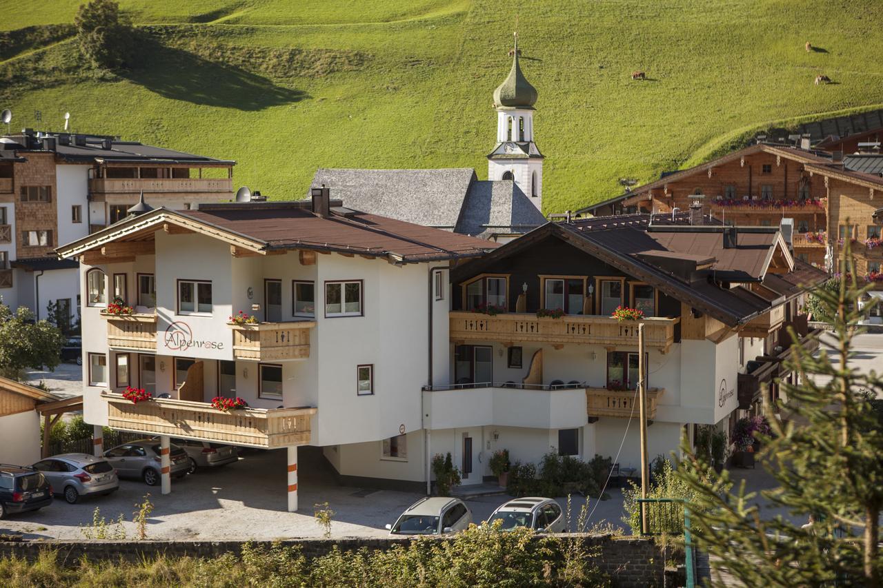 Alpenrose Hotel-Garni ゲルロス エクステリア 写真