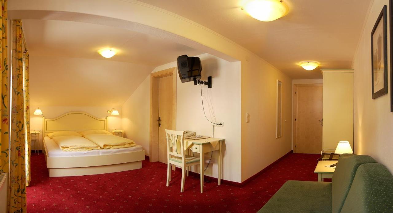 Alpenrose Hotel-Garni ゲルロス エクステリア 写真