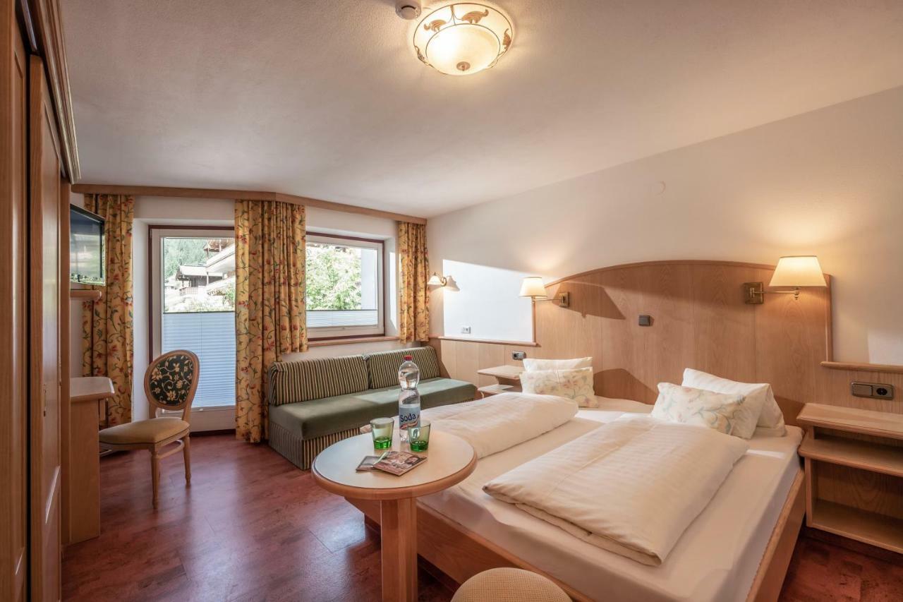 Alpenrose Hotel-Garni ゲルロス エクステリア 写真